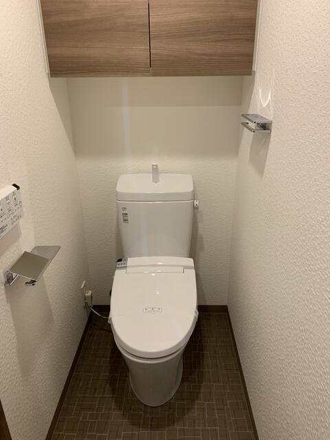 ＪＲ山手線 西日暮里駅 徒歩12分 9階建 築10年のトイレ写真