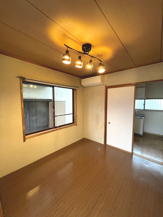 川越市古市場貸家の居間写真