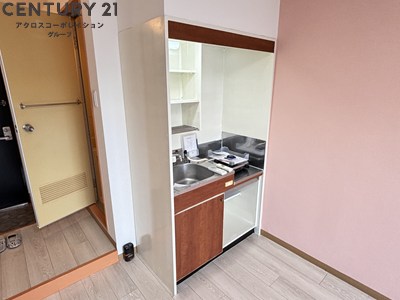 キッチン　壁付けキッチンでスペースを最大限有効活用できます！