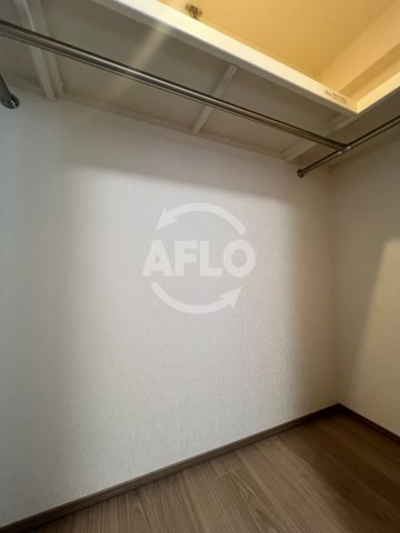 収納　プレジオ梅田　ウォークインクローゼット