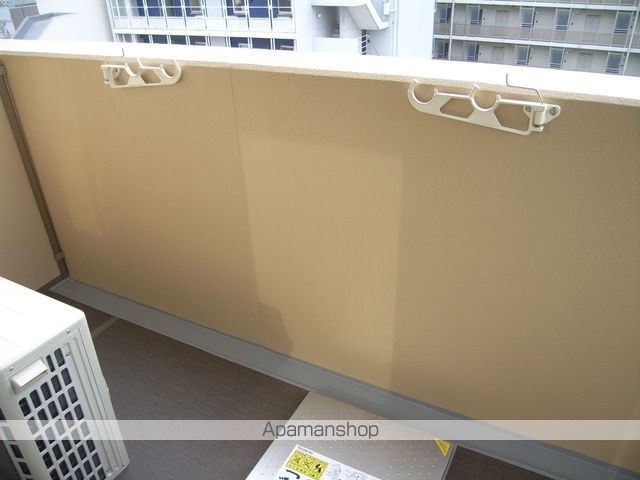 地下鉄御堂筋線 本町駅 徒歩15分 14階建 築15年の玄関写真