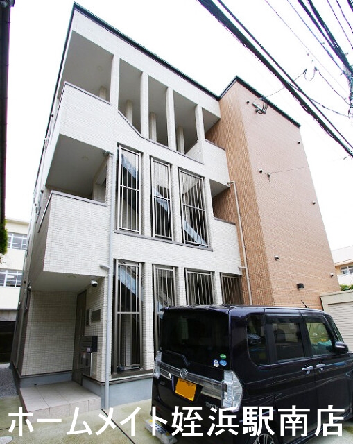 建物外観　★築浅！設備充実の1LDK♪★