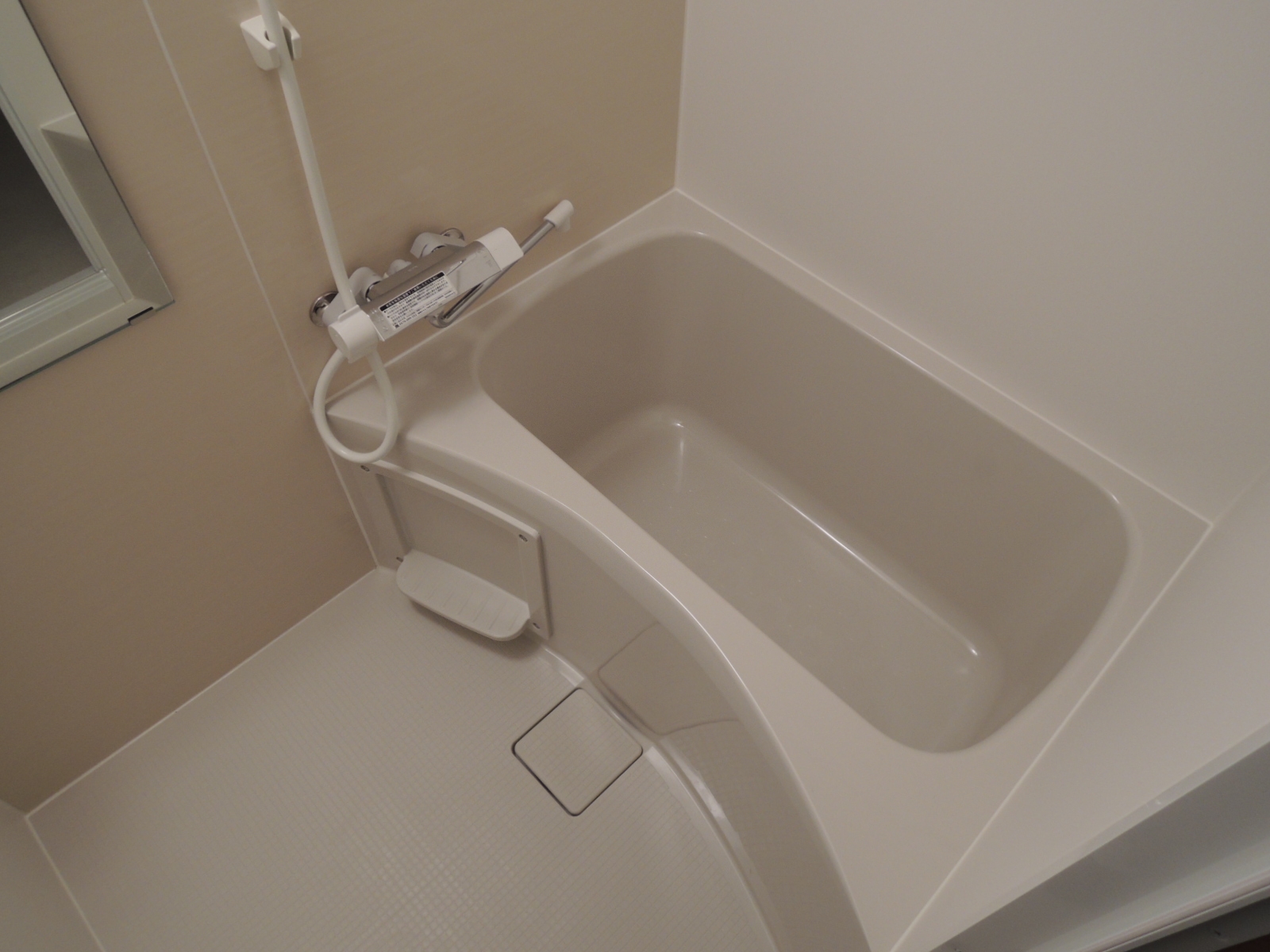 バス・シャワールーム　バスルーム