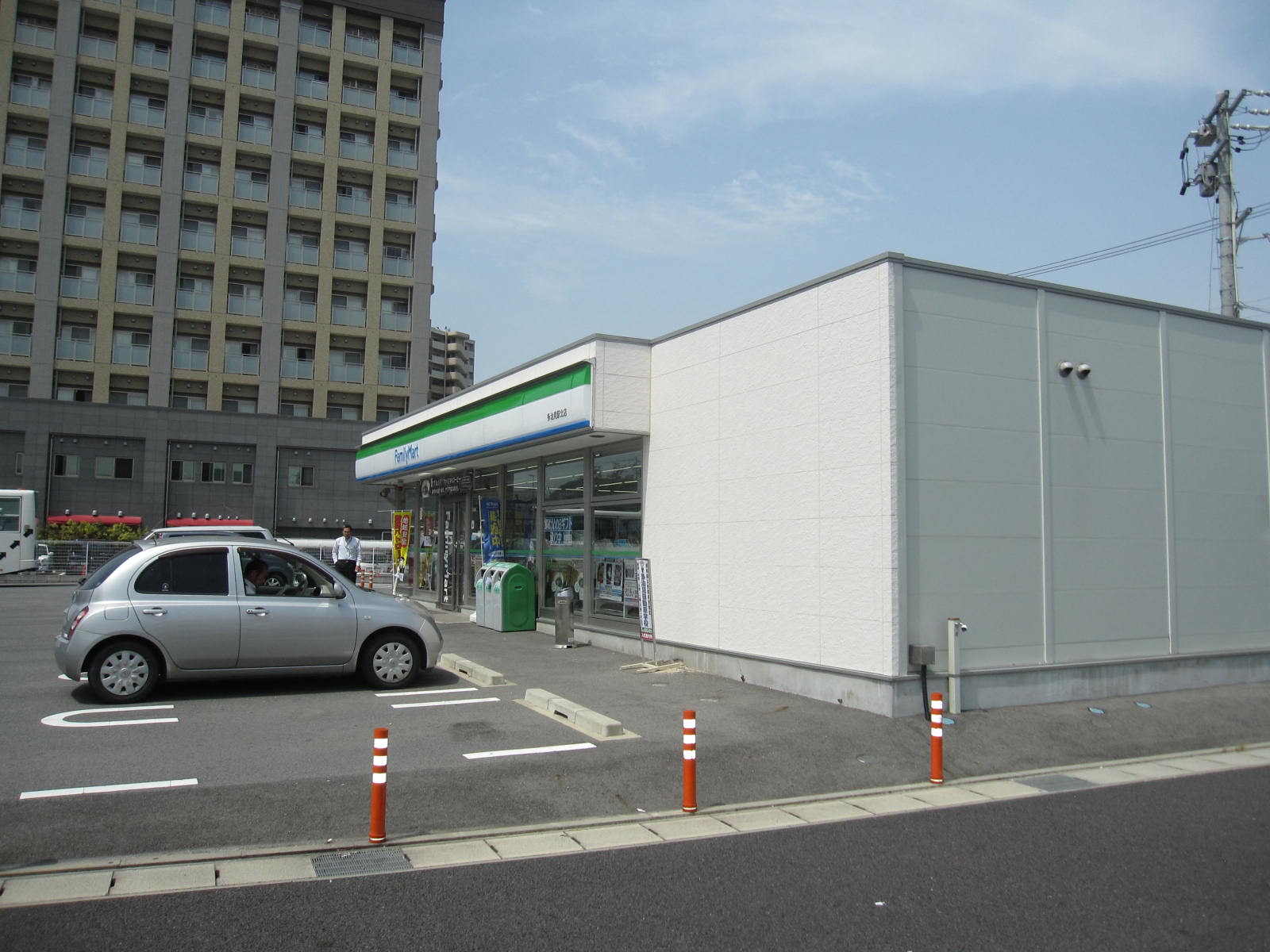 コンビニ　ファミリーマート多治見駅北店（コンビニ）まで363m