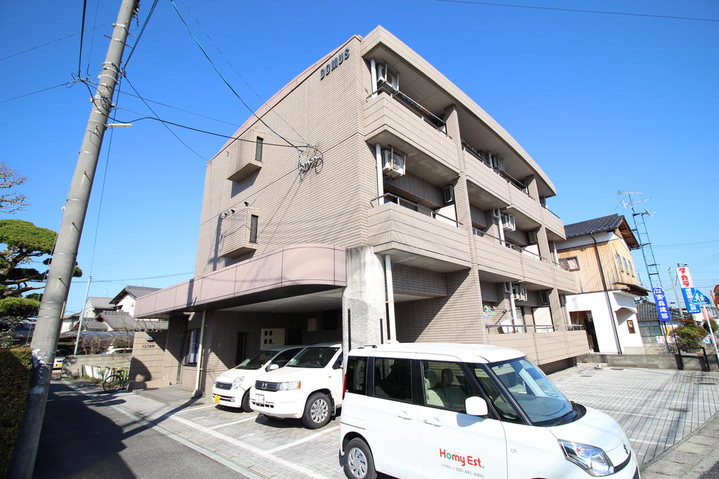 建物外観　オートロックつき！単身向け都市ガス物件です(*´∀｀*)