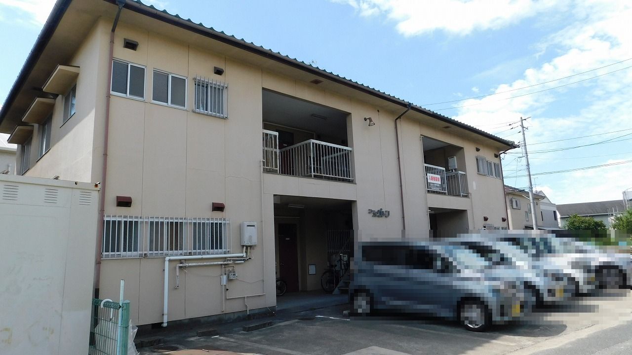 建物外観　全8戸のアパートです