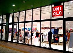 ショッピングセンター　ユニクロアピタタウン金沢ベイ店（ショッピングセンター）まで568m