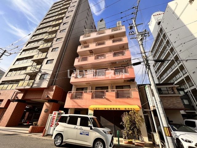 和歌山市三木町堀詰のマンションの建物外観