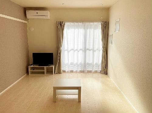 居室・リビング　家具家電付き【同型タイプ写真】