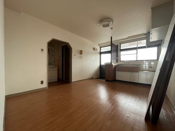 居室・リビング　※別号室のお写真です