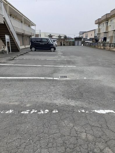 【筑後市大字長浜のアパートの駐車場】