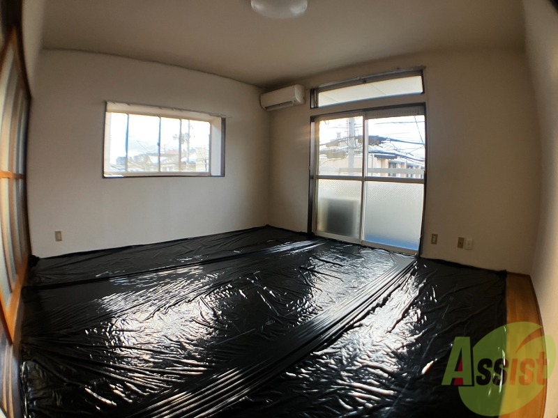 居室・リビング　８帖の和室です。生活のメインとなる部屋ですね。