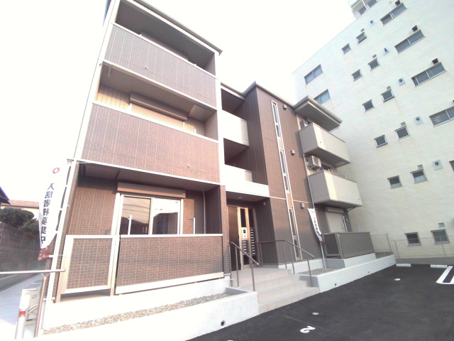 神戸市東灘区住吉本町のアパートの建物外観