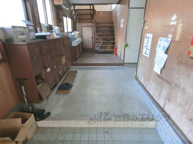 エントランス　エントランス