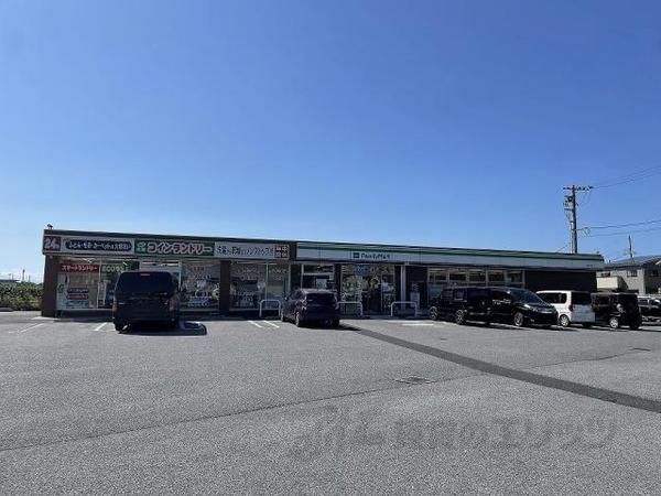 コンビニ　ファミリーマート　彦根松原店（コンビニ）まで290m