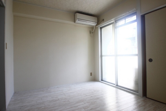 居室・リビング　※別室の写真を使用しております※