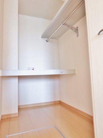 収納　ウォークインクローゼットです♪