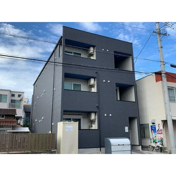 【名古屋市中川区一柳通のアパートの建物外観】