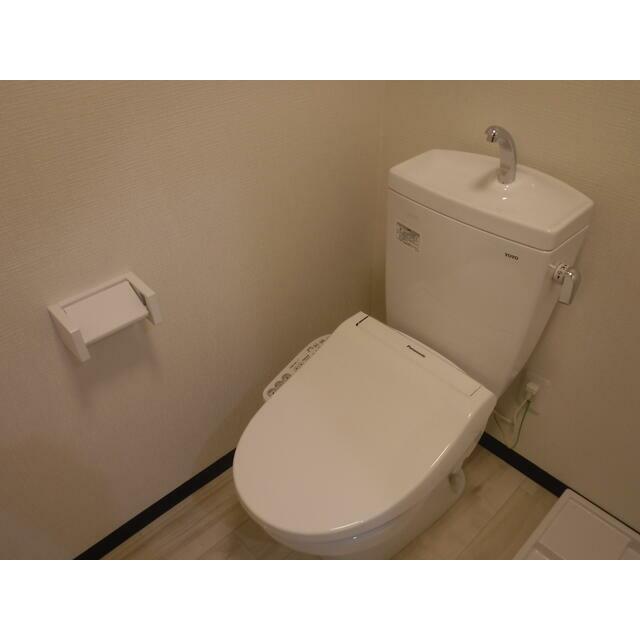 トイレ　ウォシュレット付