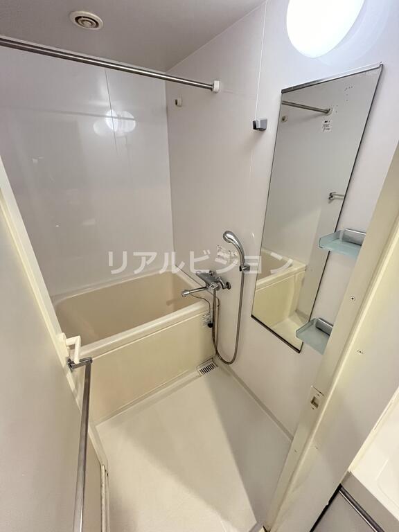 バス・シャワールーム　別部屋参考写真のため内観についてはお問い合わせください