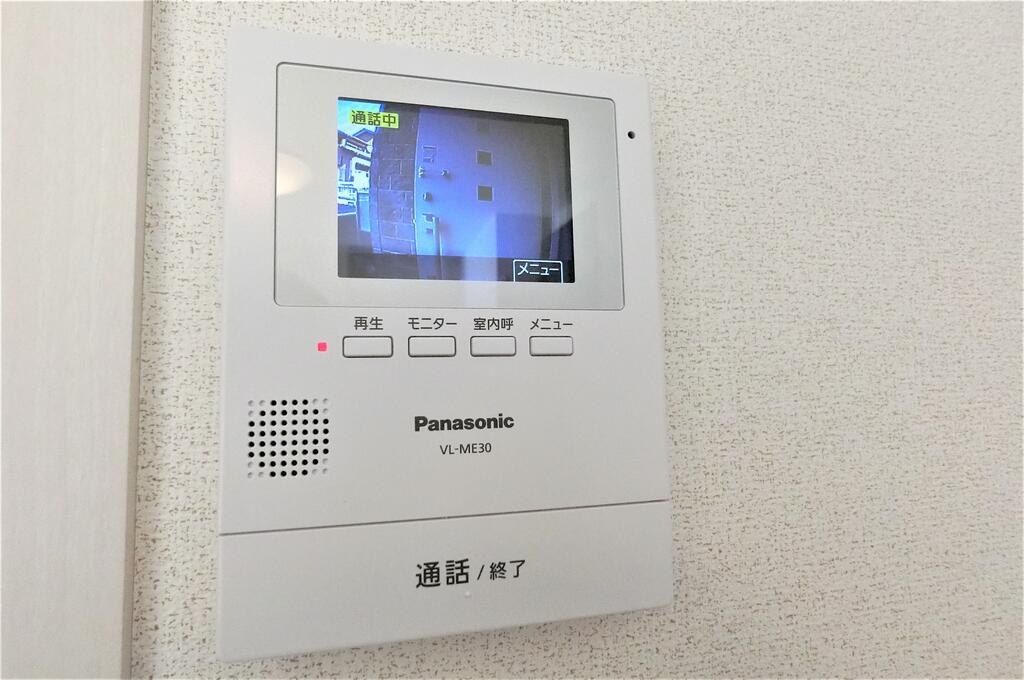 セキュリティ　類似物件の写真、配色に違いあり。