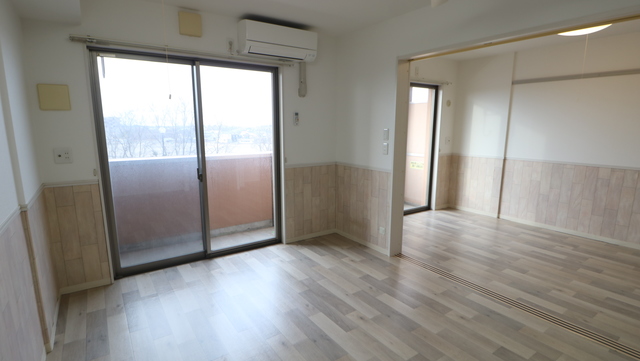 居室・リビング　別のお部屋の写真です。