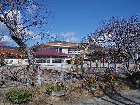 【鳴門市大津町木津野のアパートの幼稚園・保育園】