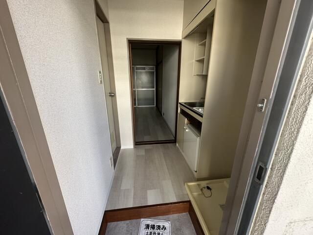 【横浜市港北区日吉本町のマンションの玄関】