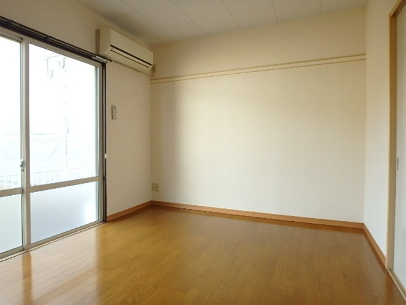 居室・リビング　図面と現状に相違がある場合には現状を優先