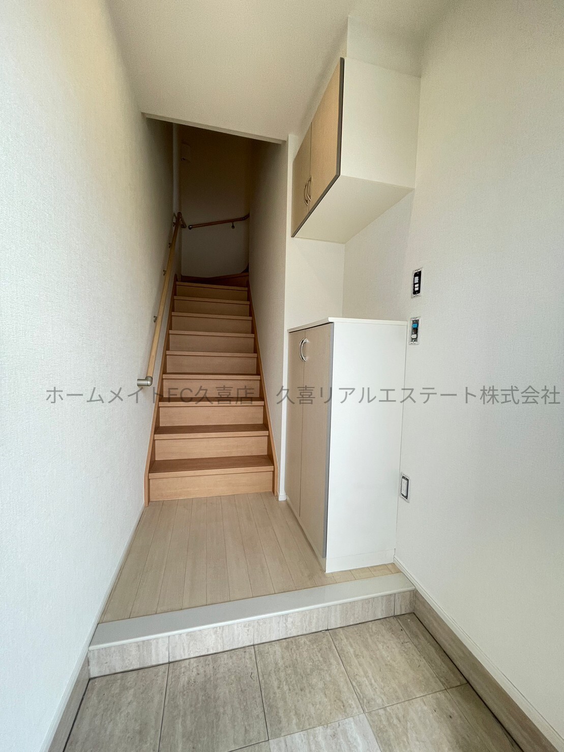 玄関　同建物別号室