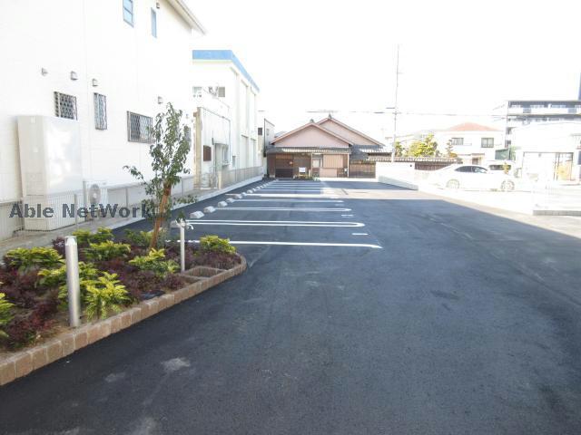 駐車場　駐車場