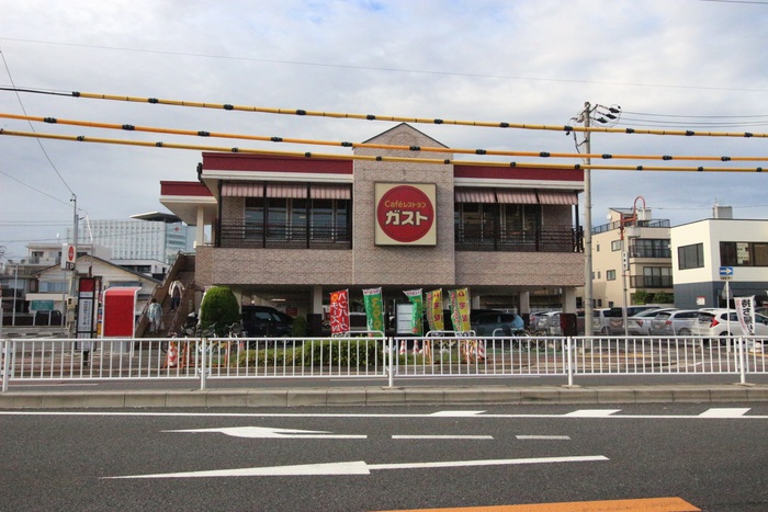飲食店　ガスト太閤通店（飲食店）まで350m