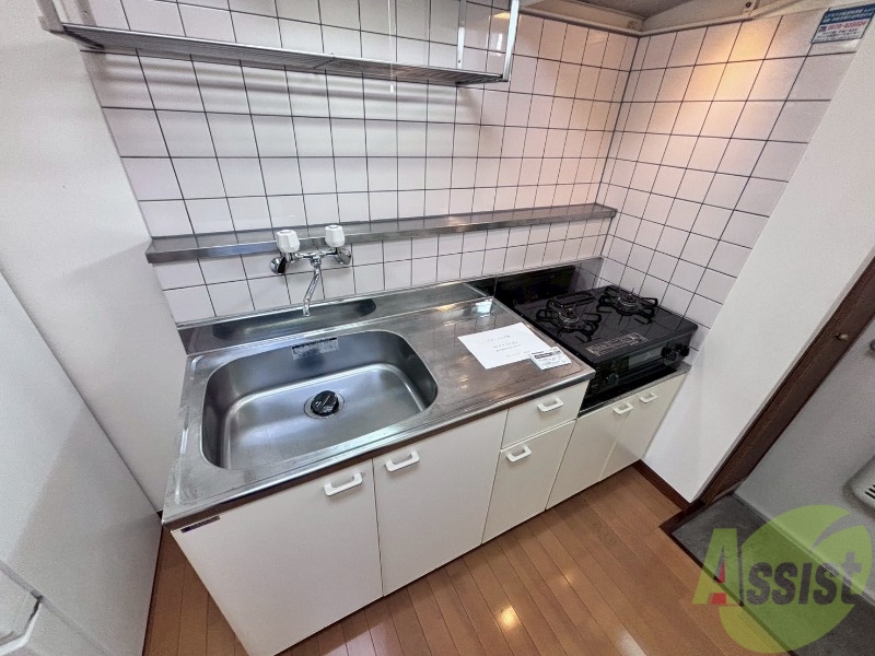 キッチン　こちらはキッチンになります。ガスコンロ２口です。