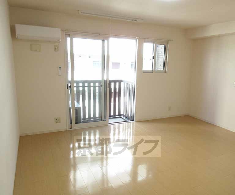 居室・リビング　広々としたお部屋です！