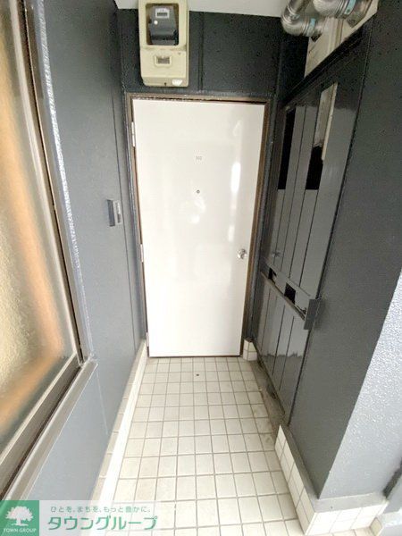 エントランス　バルコニー