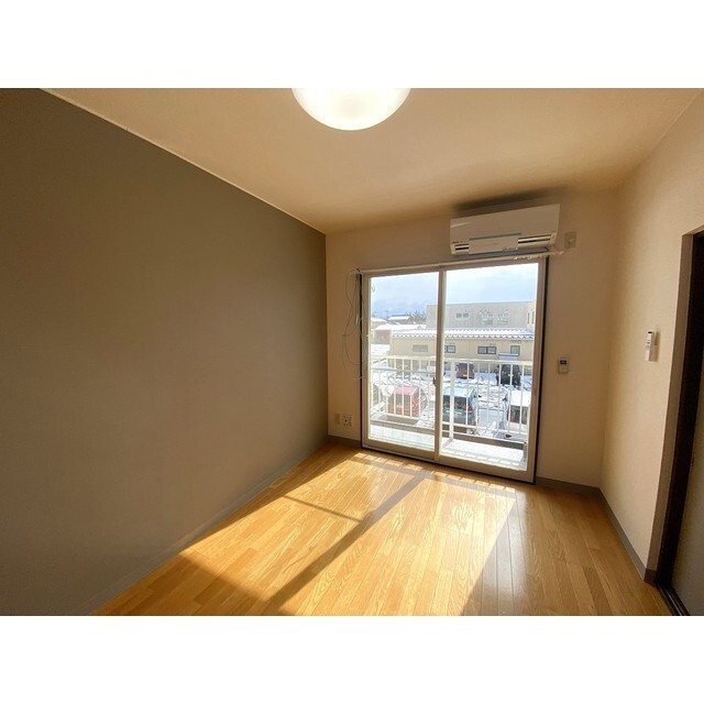 居室・リビング　洋室