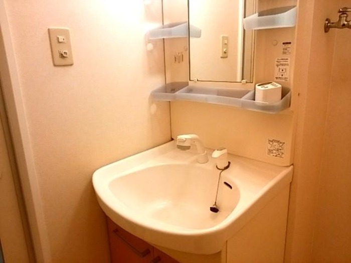 洗面設備　洗髪シャワータイプ