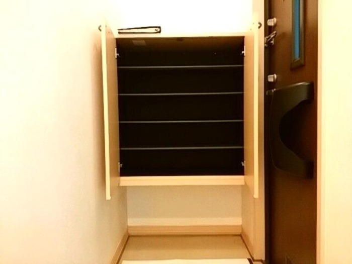 玄関　シューズボックス