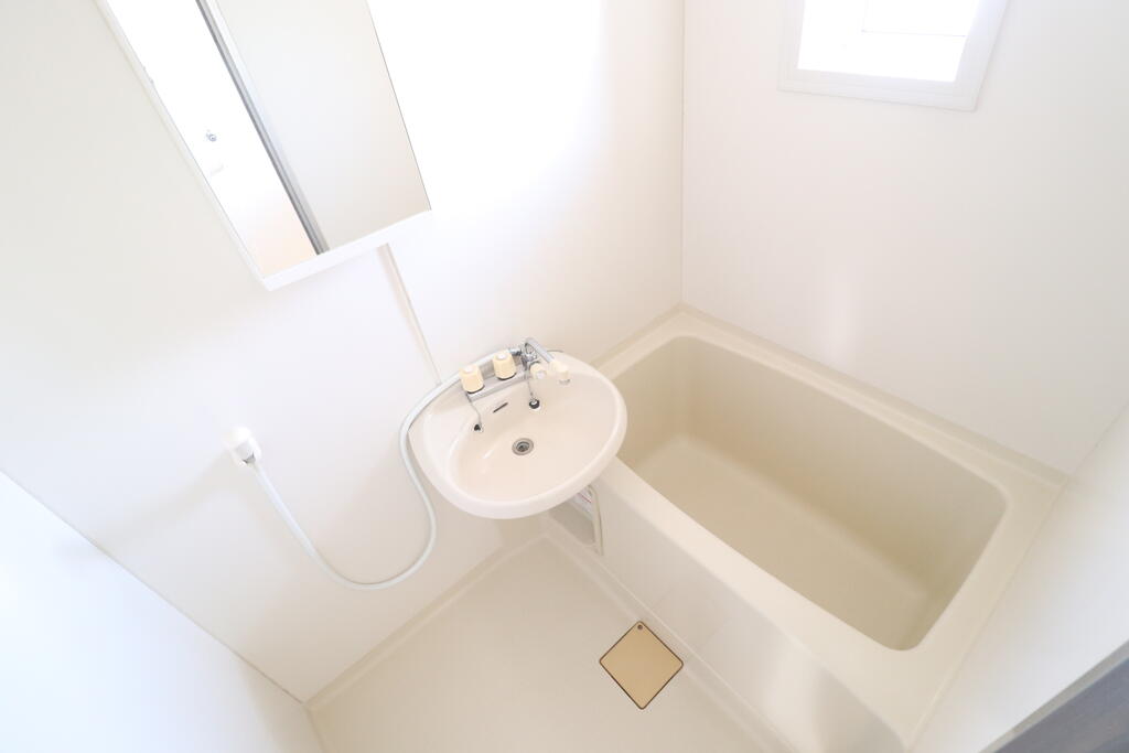 バス・シャワールーム　バスルーム