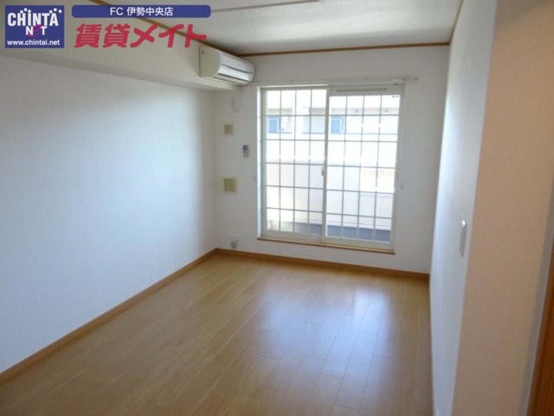 居室・リビング　同型参考写真