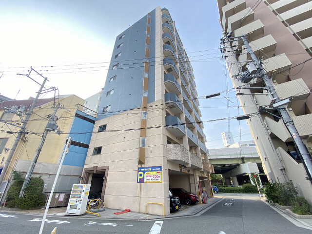 建物外観　エレベーターあり！