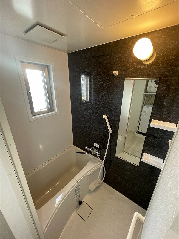 バス・シャワールーム　現状優先。