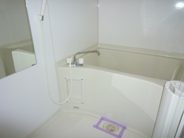 バス・シャワールーム　広い！！！