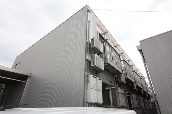 建物外観　南向き２階建て