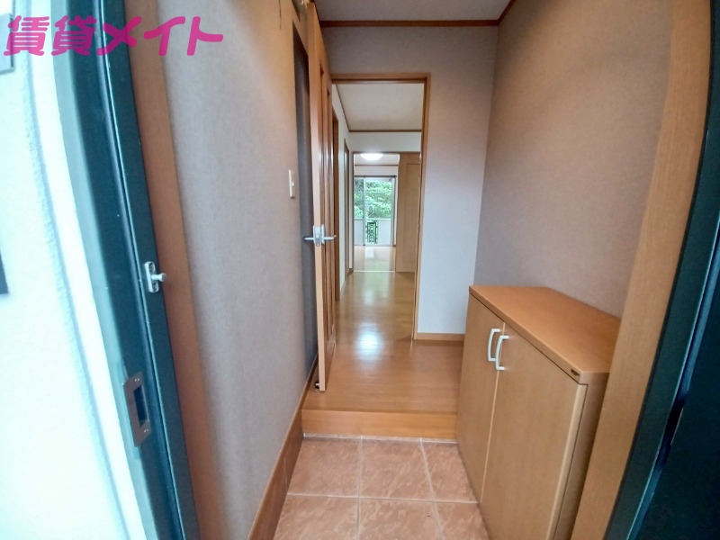 玄関　エレベーターあり