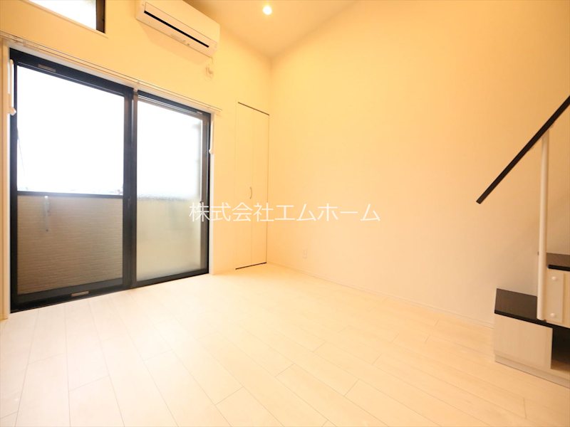 バルコニー　洋室6帖　ロフト6.3帖（収納にも寝室にも使えます）