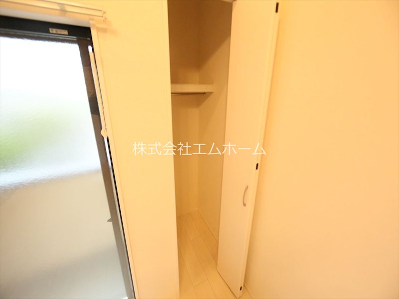 収納　クローゼット付