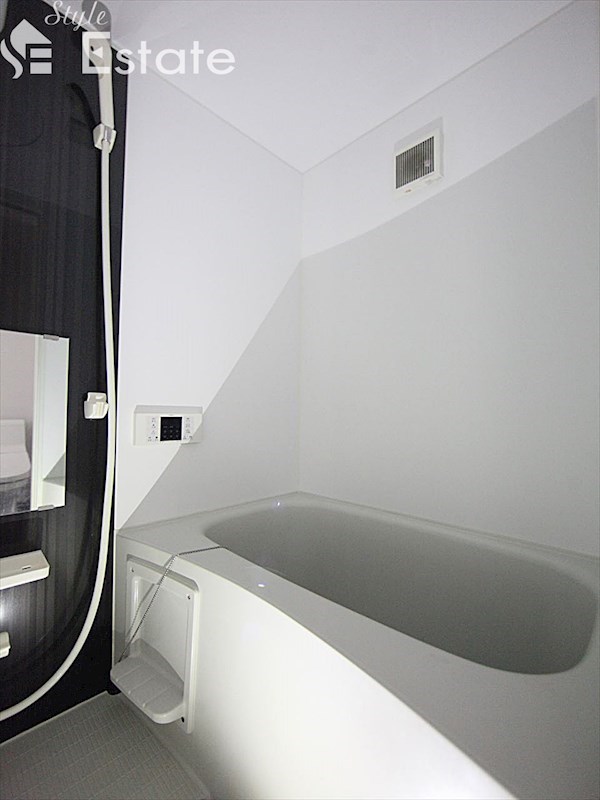 バス・シャワールーム　バスルーム