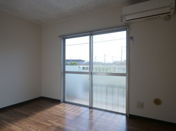 マンションITの居間写真