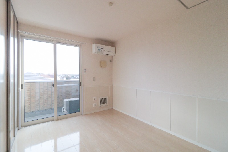 居室・リビング　図面と現状に相違がある場合には現状を優先